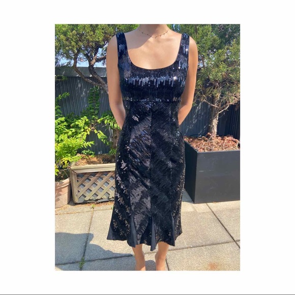Diane Von Furstenberg Dresses & Skirts - Diane Von Furstenberg Black Sequin Dress, Size 6